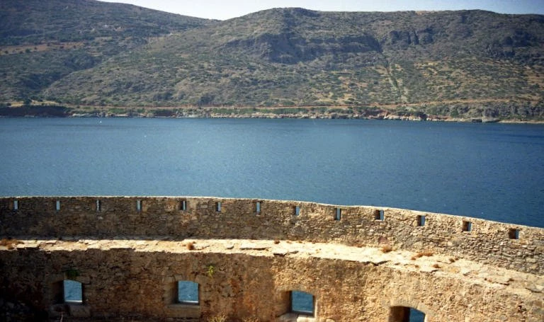 Κλοπή στη Σπιναλόγκα: Χτύπησαν «φλέβα» χρυσού οι δράστες! – Πόσα πήραν
